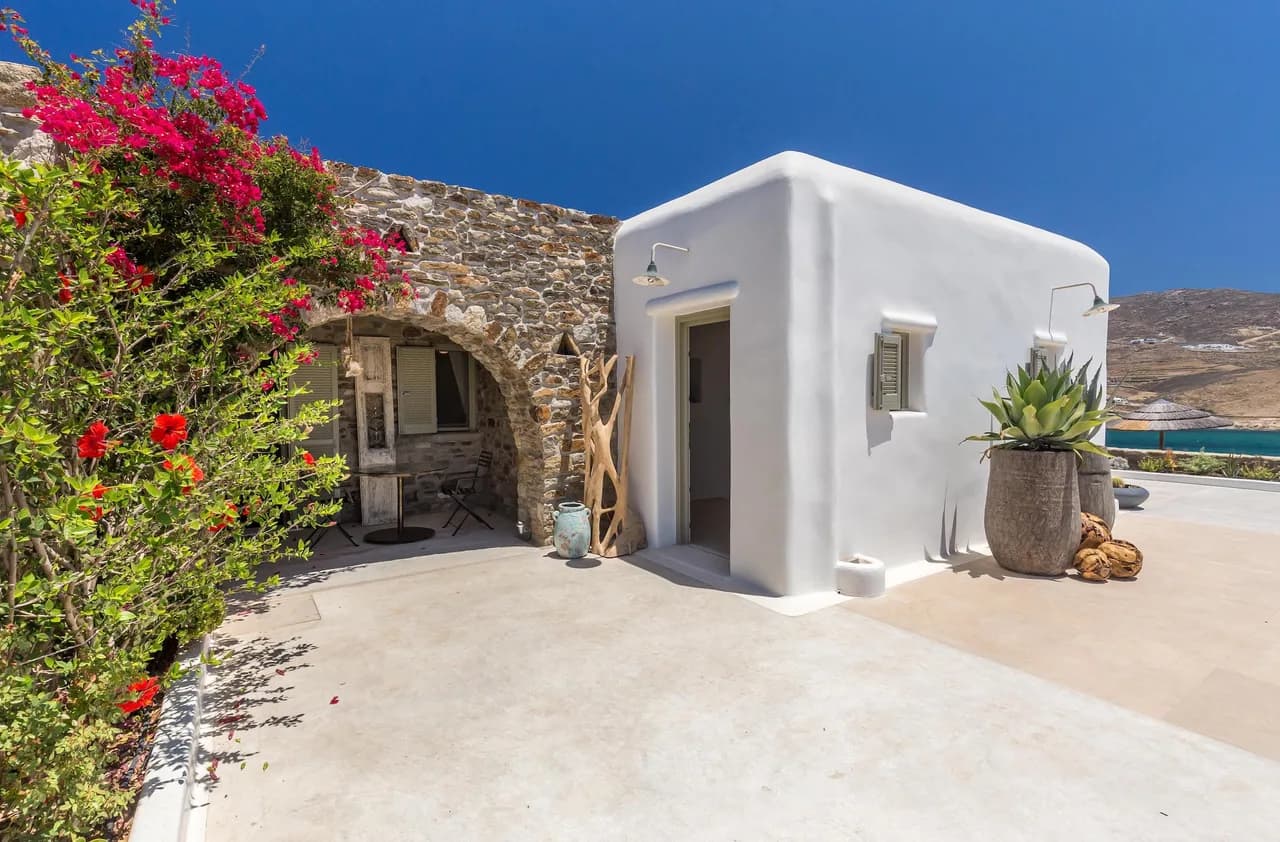 A Beautiful Beachfront Property Right Above The Golden Sandy  Beach Of Ftelia photo 3