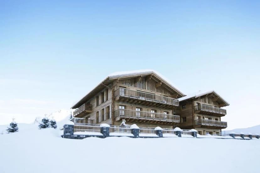 A Luxe Chalet With a Fabulous Spa and Amenities Overlooking Oberlech