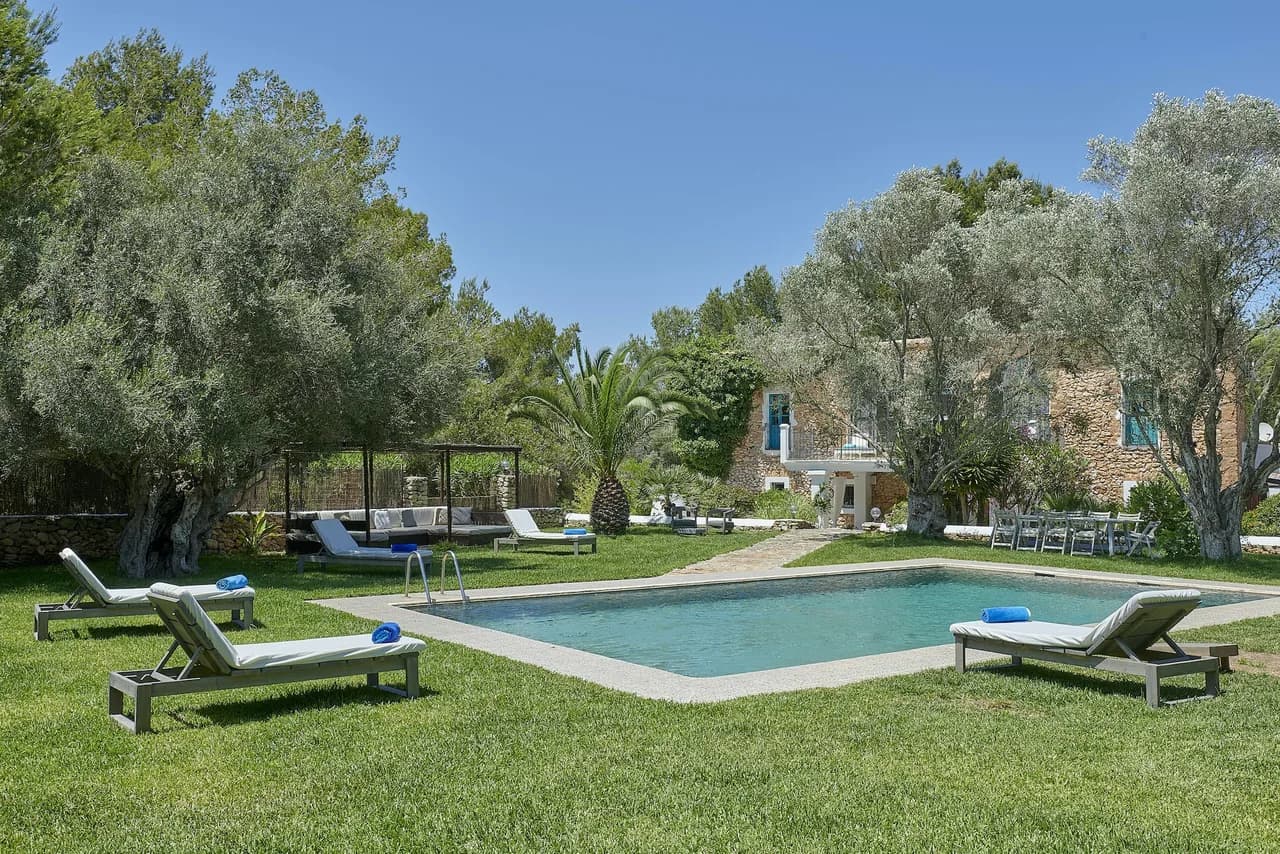 Incredible contemporary finca ideally located close to some of the island's most popular restaurants