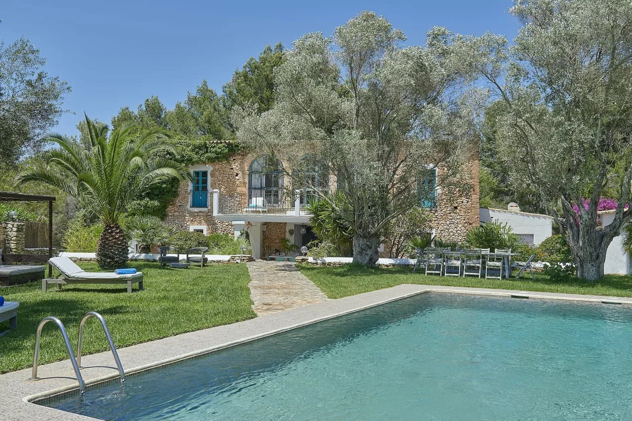 Incredible contemporary finca ideally located close to some of the island's most popular restaurants photo 3