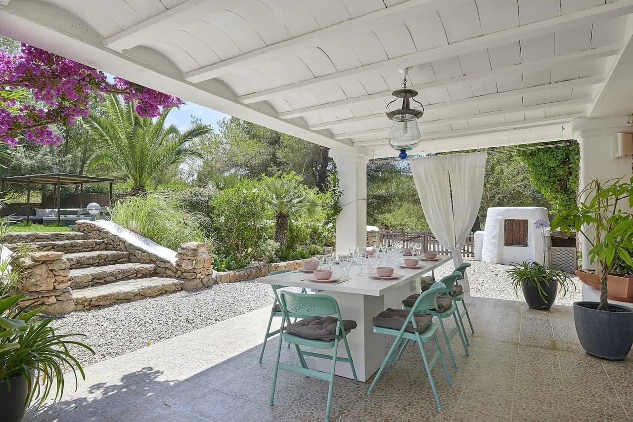 Incredible contemporary finca ideally located close to some of the island's most popular restaurants photo 5