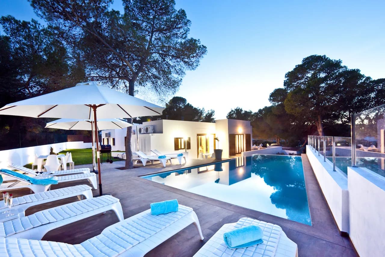 Idyllic beachfront property, just 100 metres from the golden sands of Cala Bassa photo 4