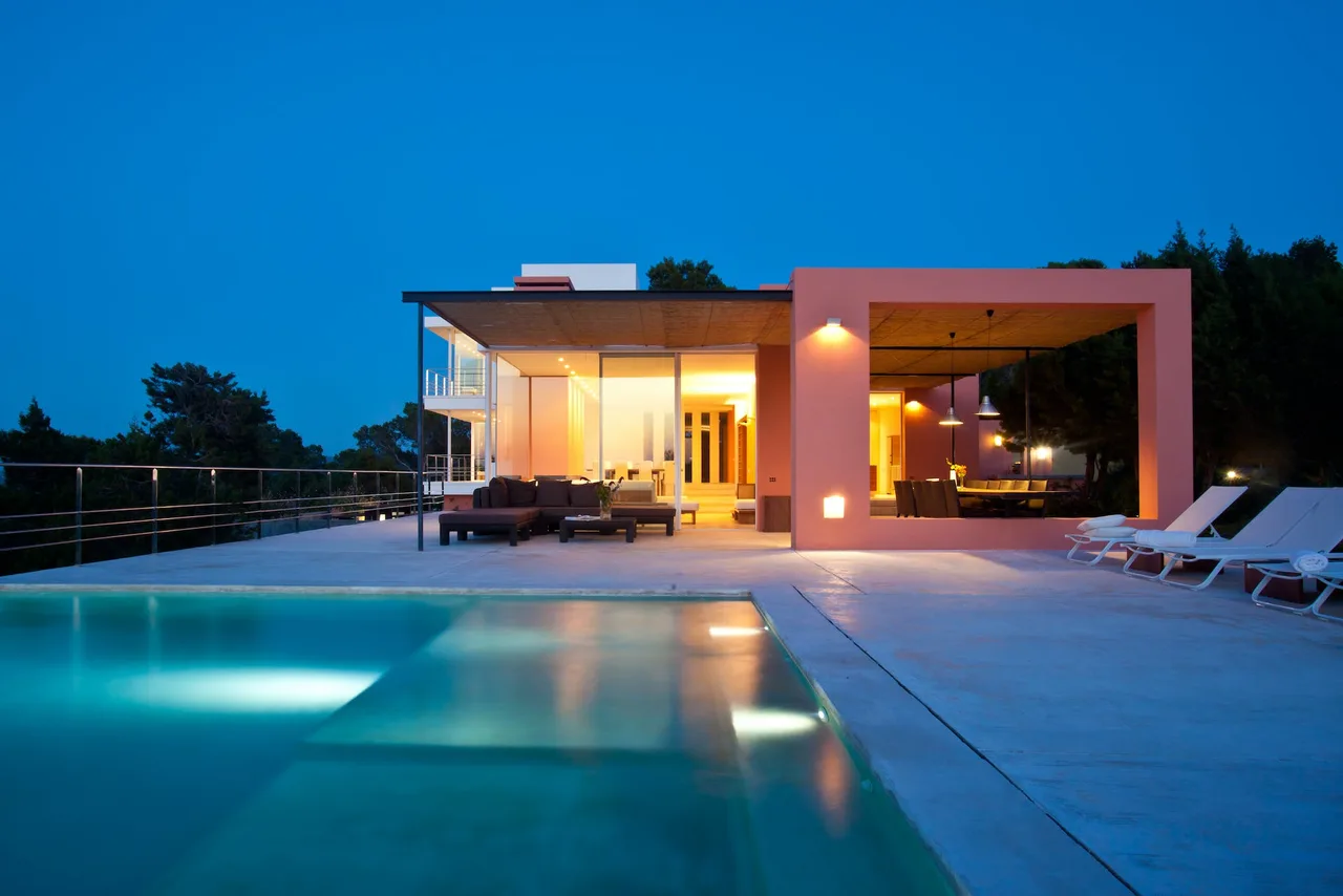 Wonderful family villa with sea and sunset views, close to Cala Conta and Cala Bassa photo 3