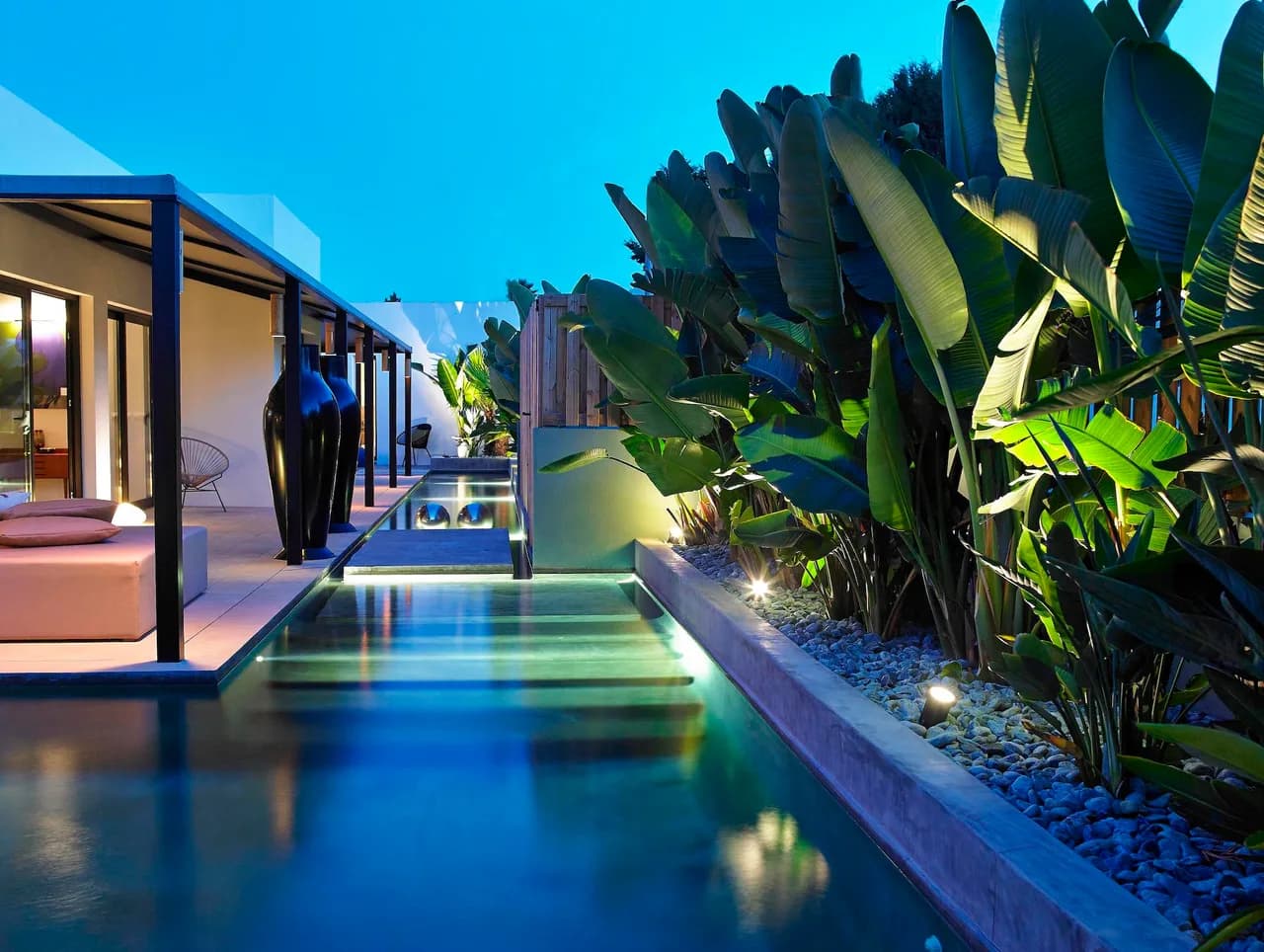 Hidden gem, located in a quiet neighbourhood close to Port D'Es Torrent
