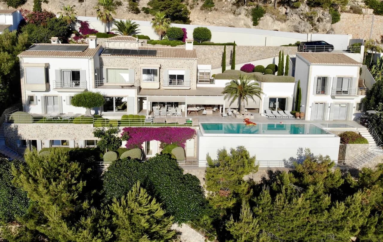 The stunning sunset villa is located on a beautiful plot on the slopes of the Cala Llamp photo 3