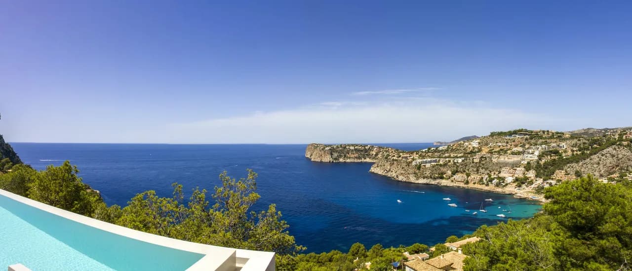 The stunning sunset villa is located on a beautiful plot on the slopes of the Cala Llamp photo 4