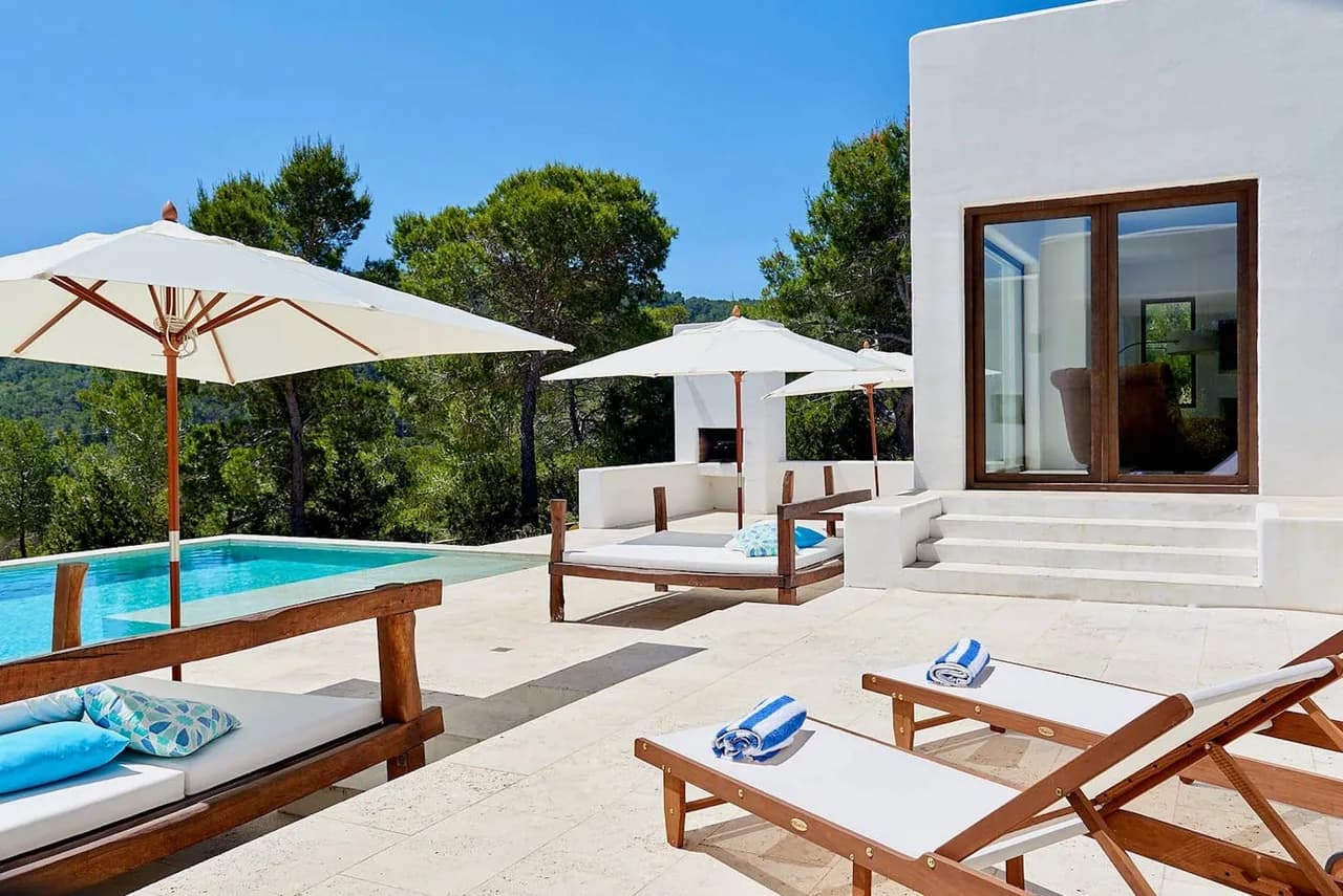 An exclusive luxury property, offering wonderful views onto Sa Talaia, Ibiza's highest mountain photo 4