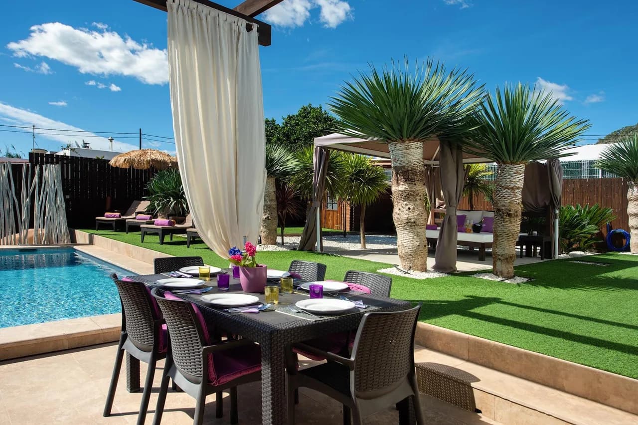 A charming, newly built 3-bedroom villa, situated in an exclusive residential area of Ibiza Town photo 2