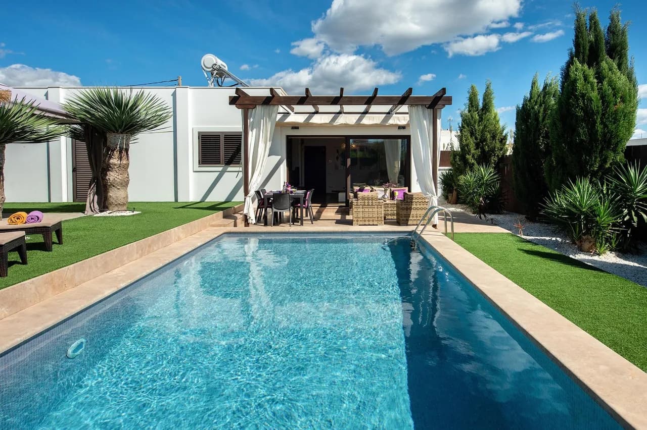 A charming, newly built 3-bedroom villa, situated in an exclusive residential area of Ibiza Town photo 3