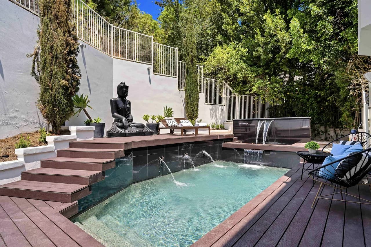 Stunning Villa With Amazing Views and Pool photo 2