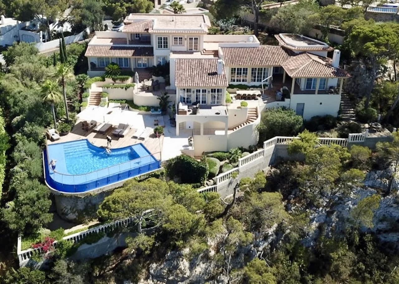 Spectacular 6-bedroom Sea View Villa in a Prestigious Location - Minutes Away From Port Andratx photo 4