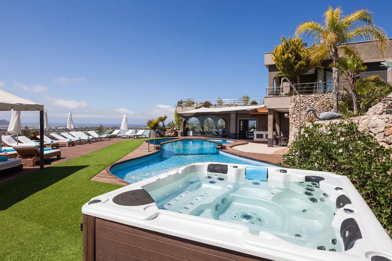 Modern villa with a classic feel, located on a mountain top with stunning country and sea views. photo 2