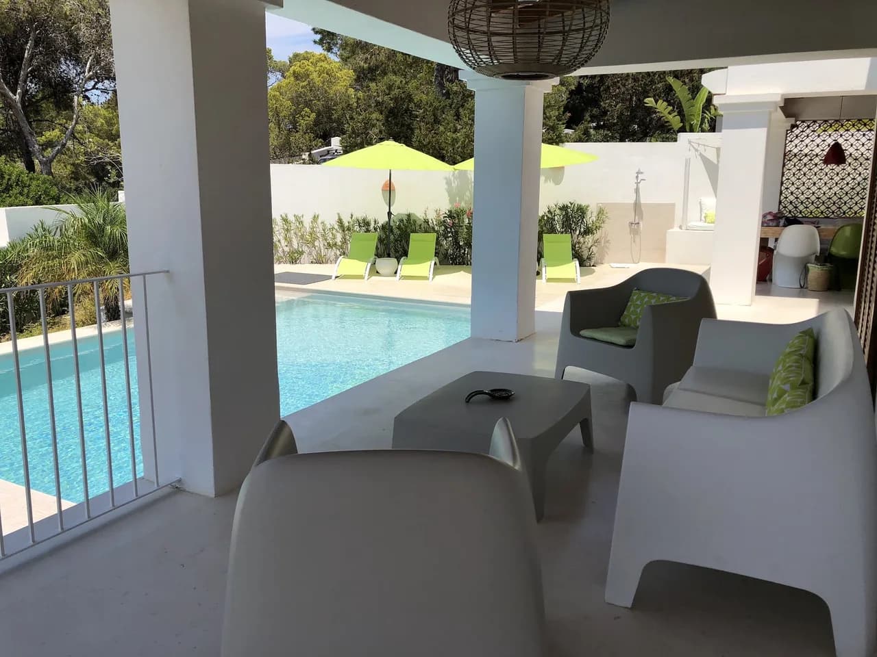 A BRIGHT FAMILY-FRIENDLY PROPERTY PERCHED ON THE HILLSIDE ABOVE CALA VADELLA photo 5