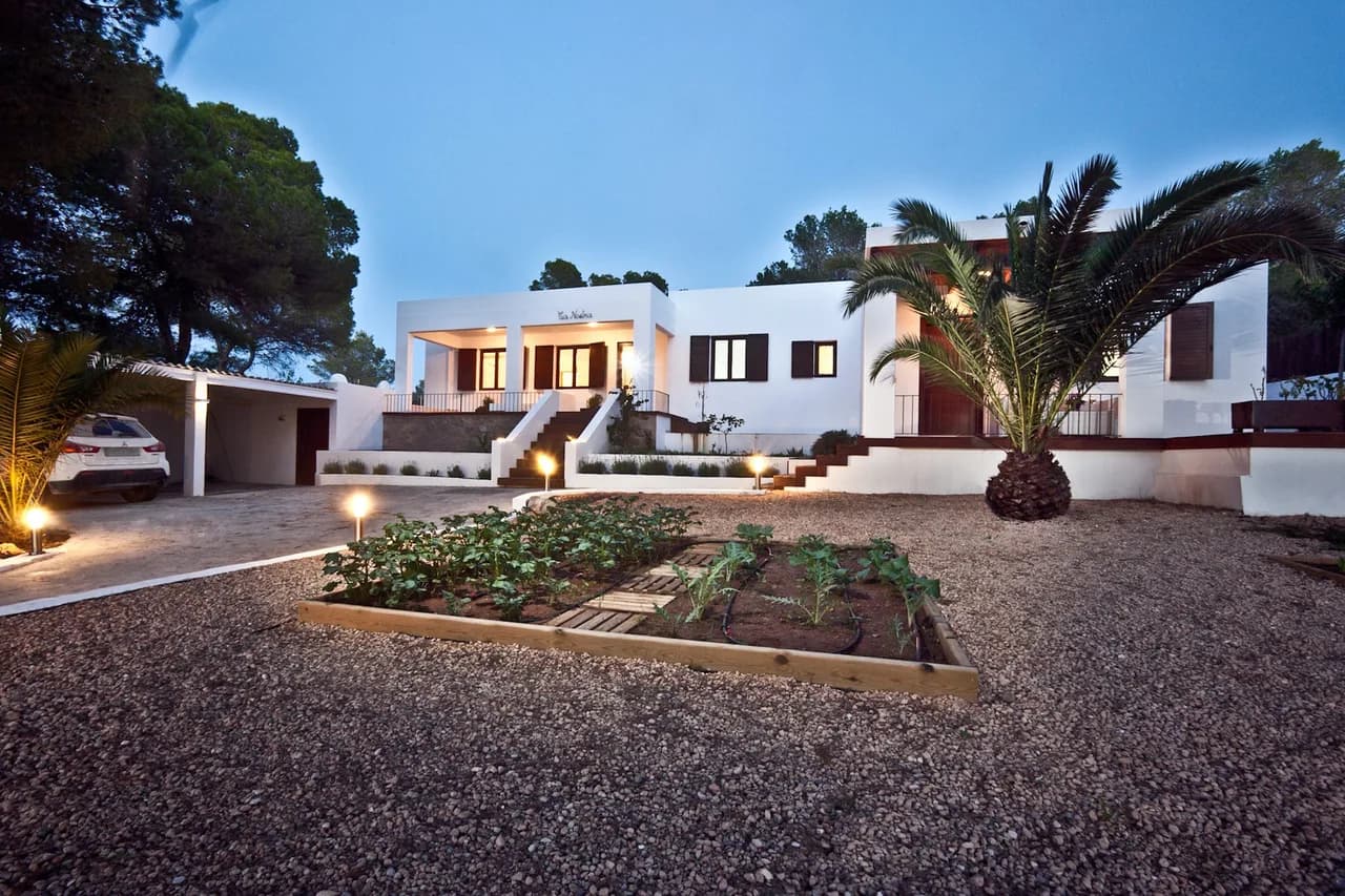 Idyllic Beachfront Property, Just 100 Metres From the Golden Sands of Cala Bassa photo 2