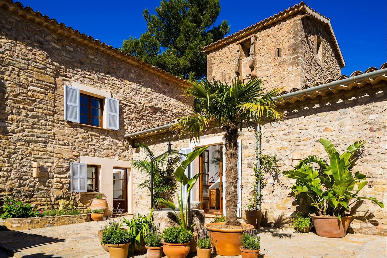 A Traditional and Secluded Four Bedroom Mallorcan Villa in Banyalbufar photo 3