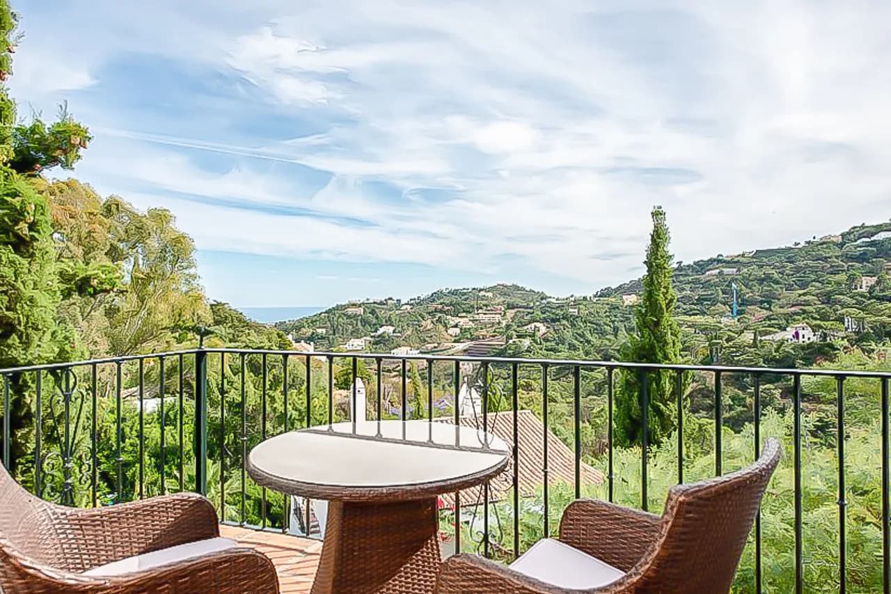 Luxurious 7 Bedroom Villa in the Heart of Mediterranean Garden photo 2