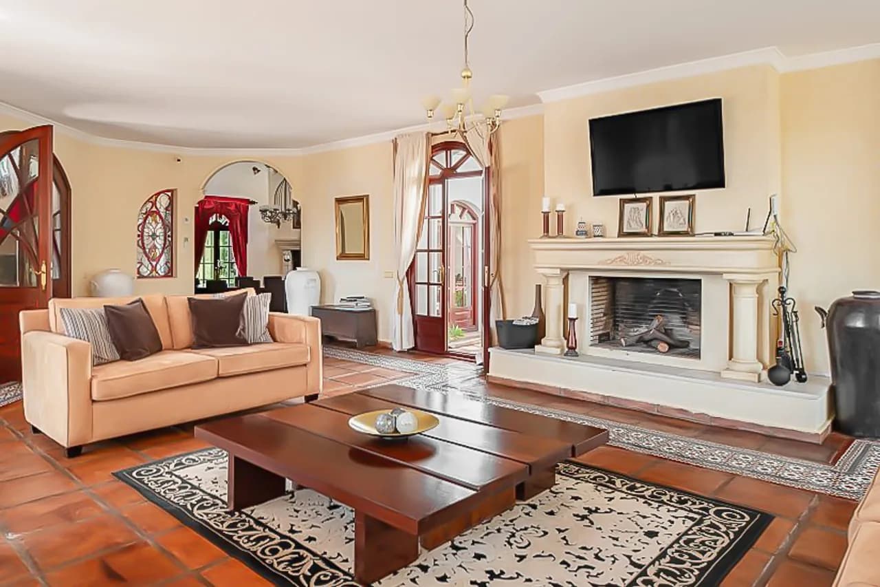 Luxurious 7 Bedroom Villa in the Heart of Mediterranean Garden photo 4