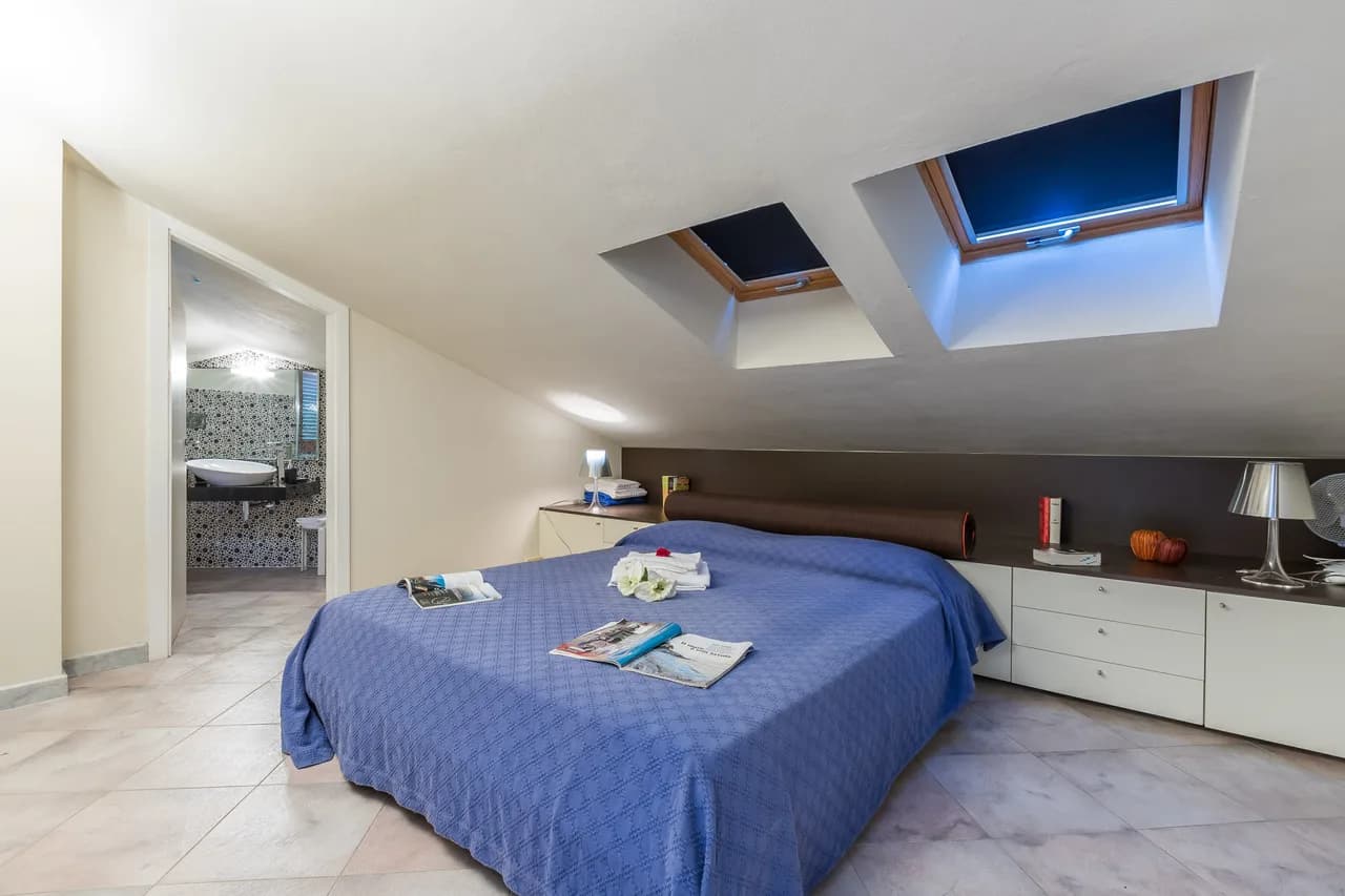 Well-Equipped Modern Villa with Large Garden photo 4