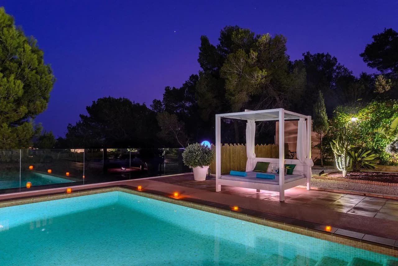 Bright Spacious Villa With Spectacular Views to the Mountains photo 4