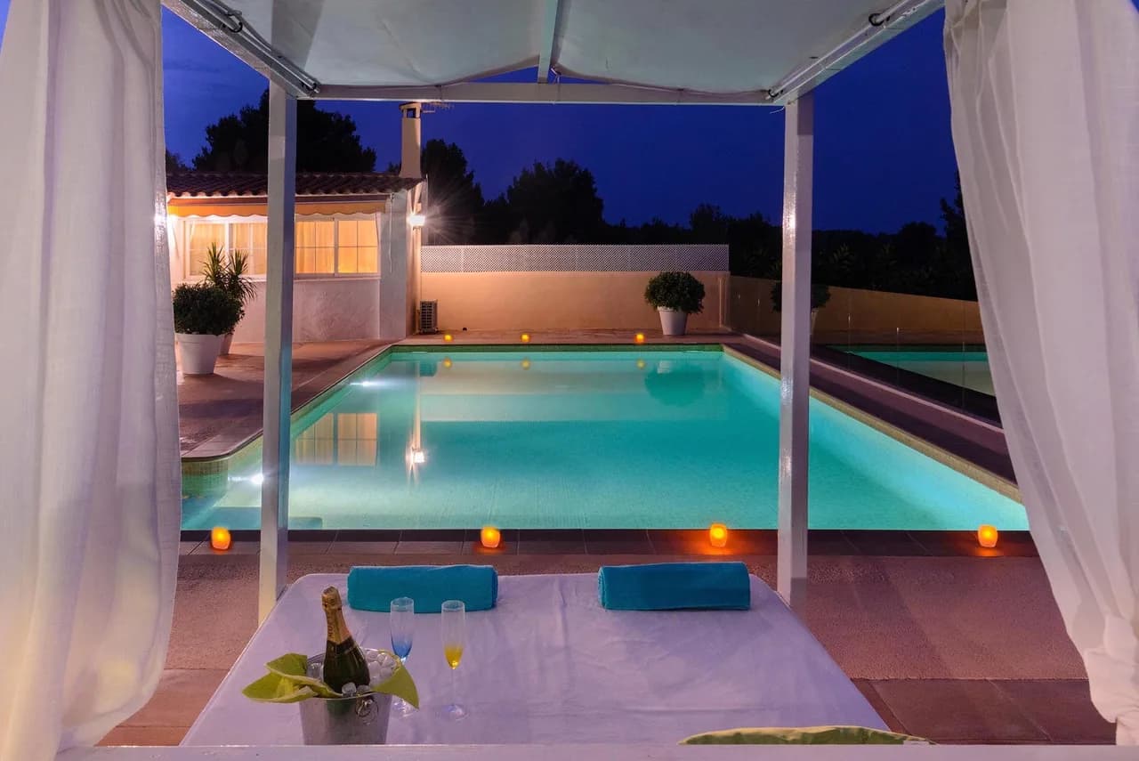 Bright Spacious Villa With Spectacular Views to the Mountains photo 5
