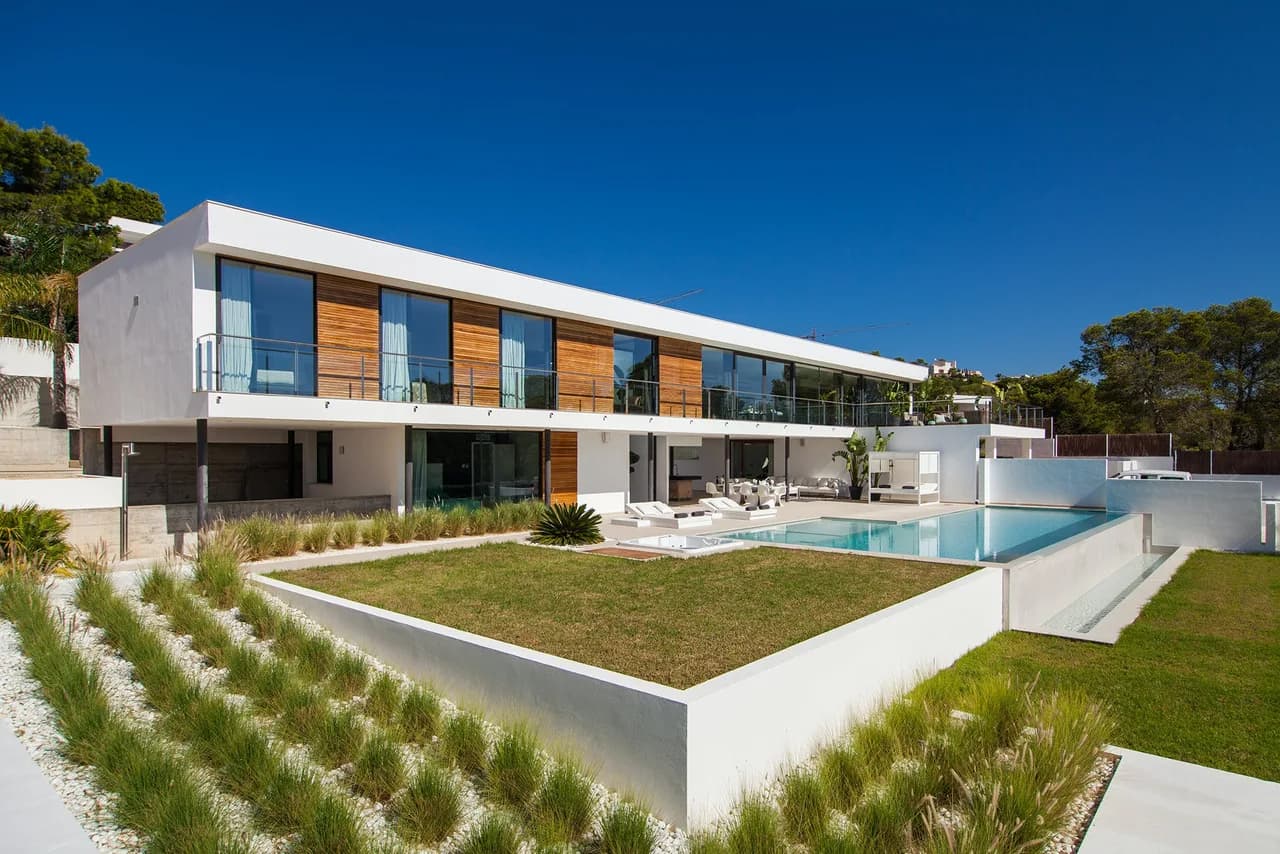 SUPER-SLEEK CONTEMPORARY STYLE ON IBIZA'S GLAMOROUS SOUTH COAST photo 5