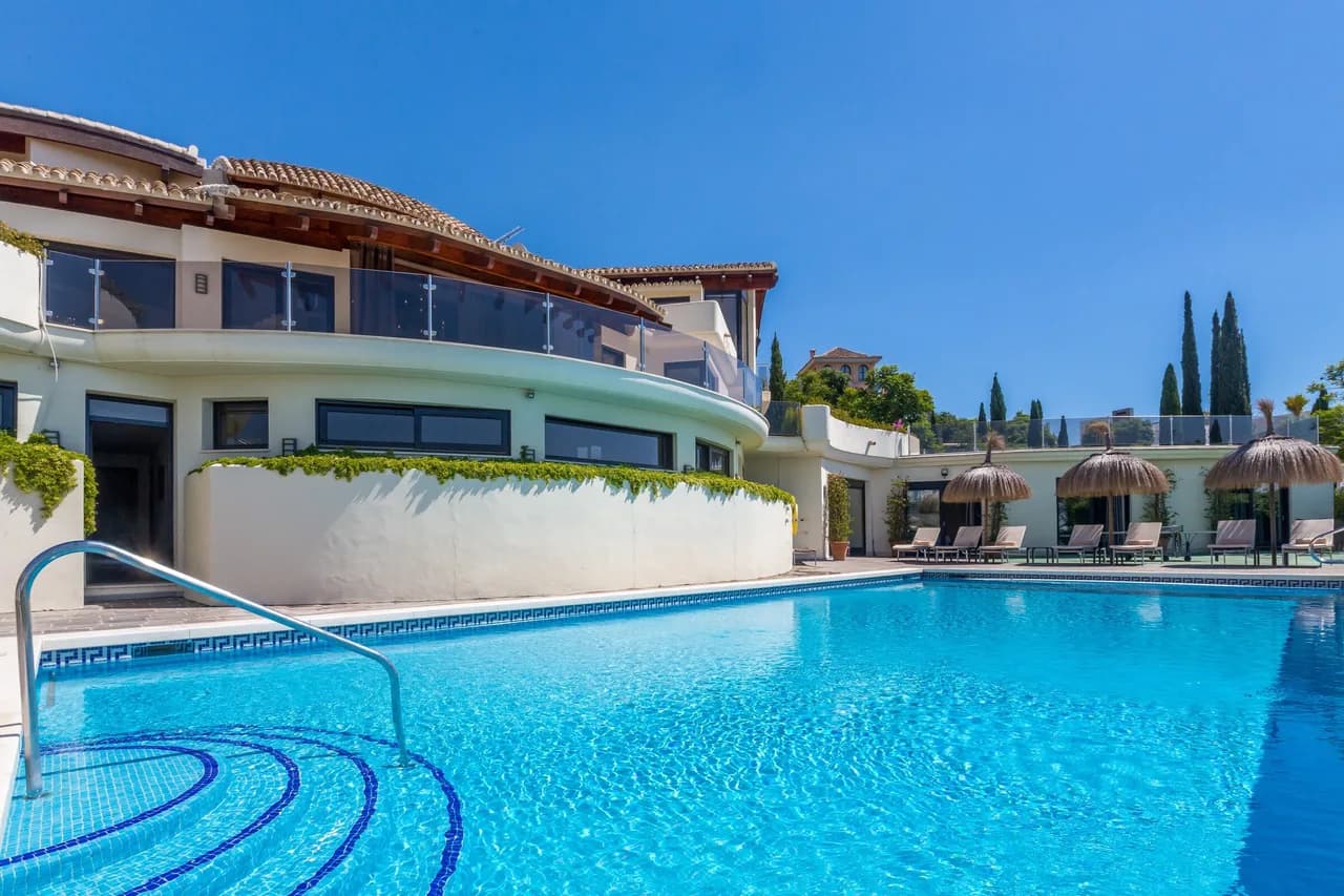 Ultimate Sophisticated Villa With Sauna and Jacuzzi