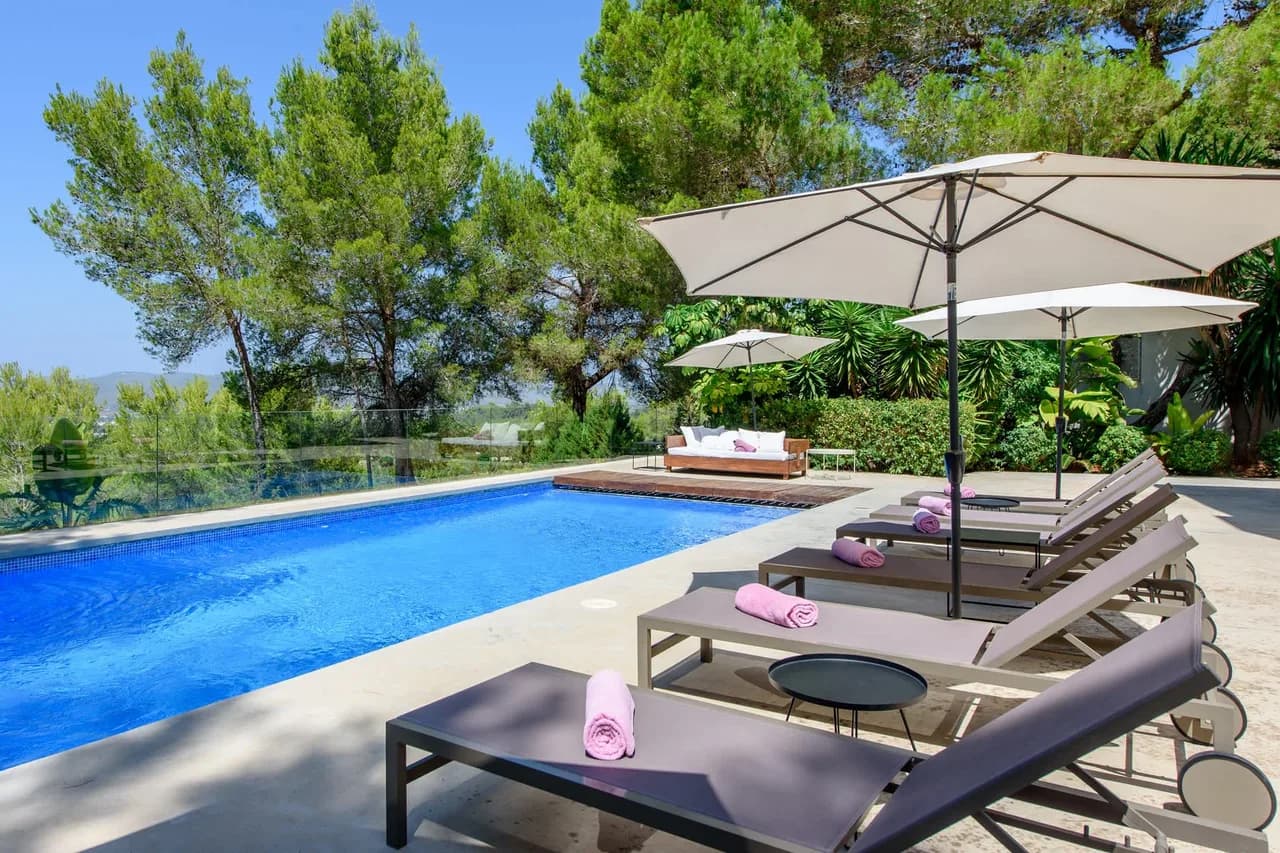 Stunning Modern Holiday Home With Panoramic Sea And Sunset Views photo 4