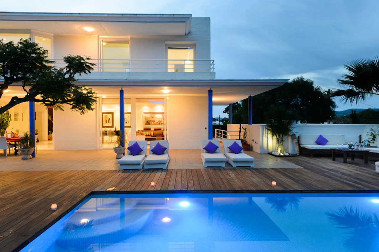 Well-appointed Villa on Ibiza’s Glorious West Coast, Close to San Antonio photo 2