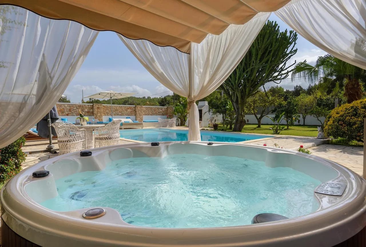 Fantastic Family Villa With Panoramic Countryside Views photo 3