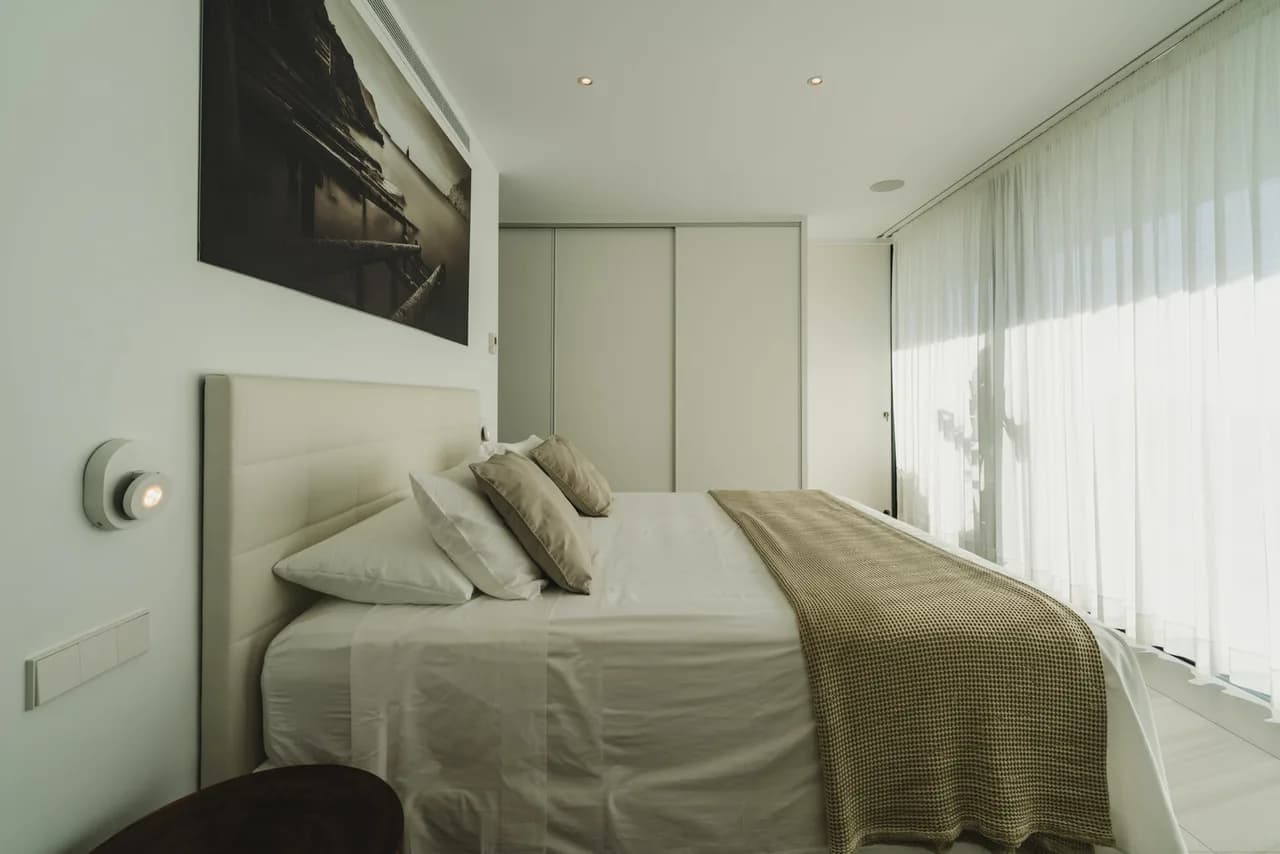 LUXURIOUS MODERN VILLA WITH EASY ACCESS TO IBIZA TOWN AND PLAYA D'EN BOSSA photo 4