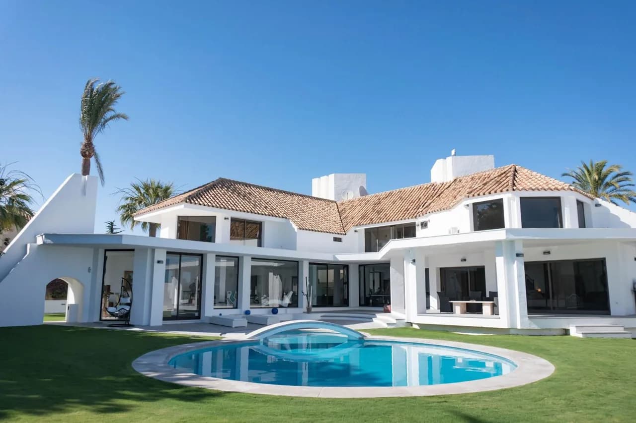 High-end Elegant Villa with Stylish Private Pool photo 5