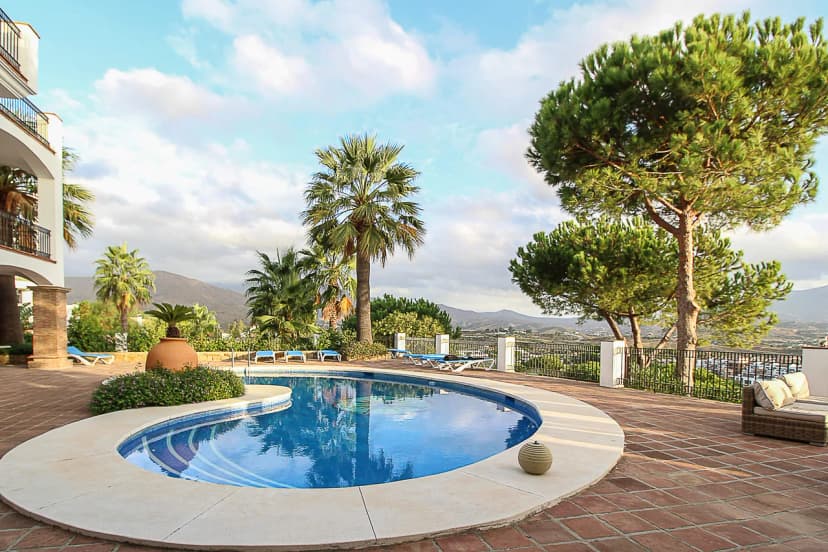 Impressive Holiday Villa with Fine Interiors