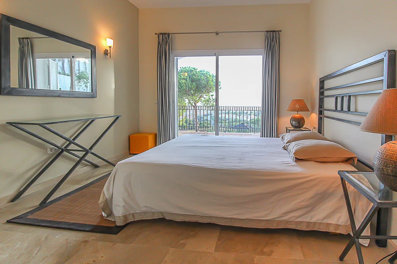 Impressive Holiday Villa with Fine Interiors photo 4