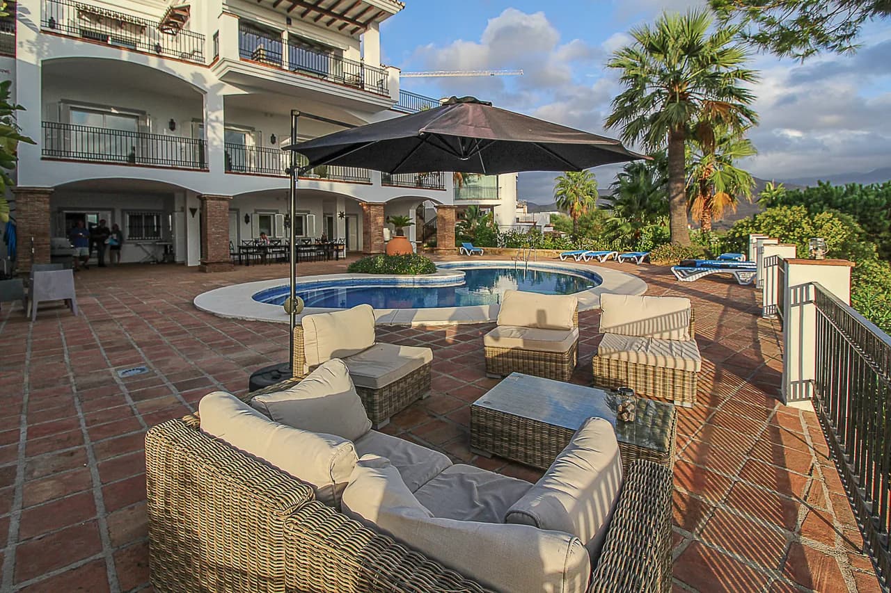 Impressive Holiday Villa with Fine Interiors photo 5