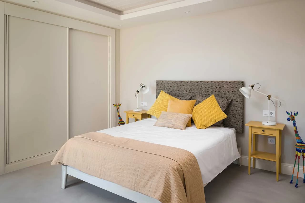 Superb Modern Villa with Luxurious Interiors photo 4