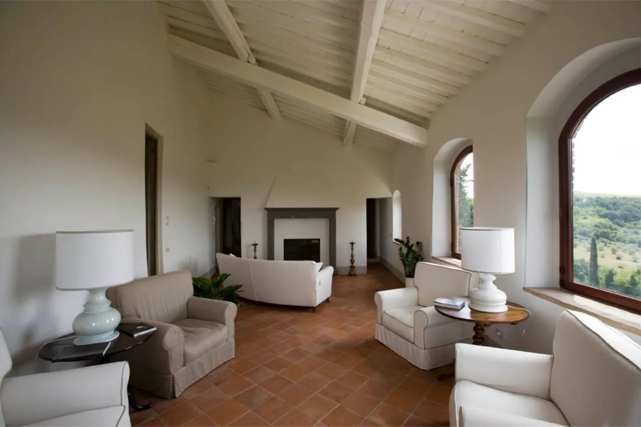 Magnificent Tower Villa Surrounded by Nature photo 2