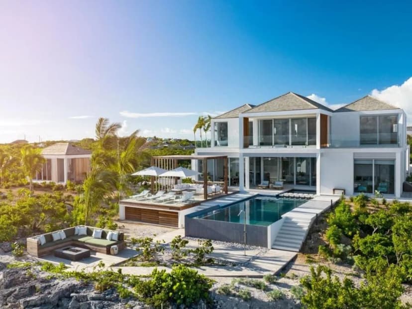 LUXURIOUS BEACHFRONT VILLA WITH HEATED POOL AND TENNIS COURT