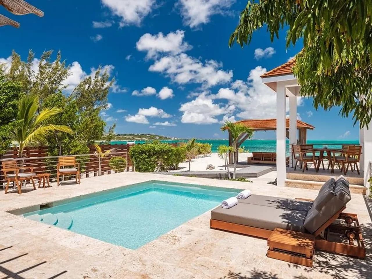 MODERN BEACHFRONT VILLA WITH OUTDOOR SHIMMERING POOL photo 2