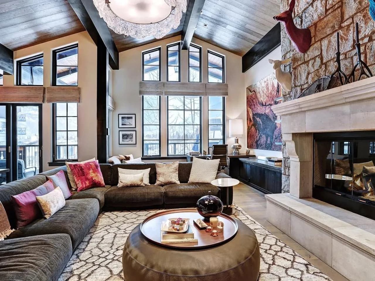 UNIQUE CHALET WITH INCREDIBLE VIEWS OF GORE MOUNTAIN photo 4