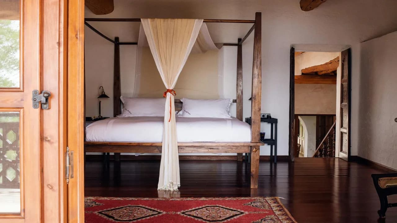 AMAZING VILLA SURROUNDED BY 30-ACRES OF LUSH PINE FOREST, WITH ITS OWN SECLUDED BEACH COVE photo 3
