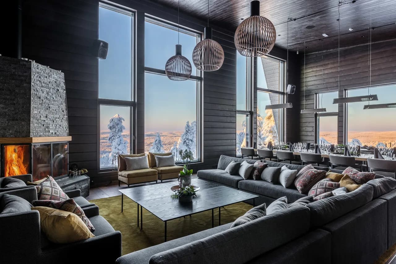 Perfectly Designed Amazing Lodge with Artic Views photo 2