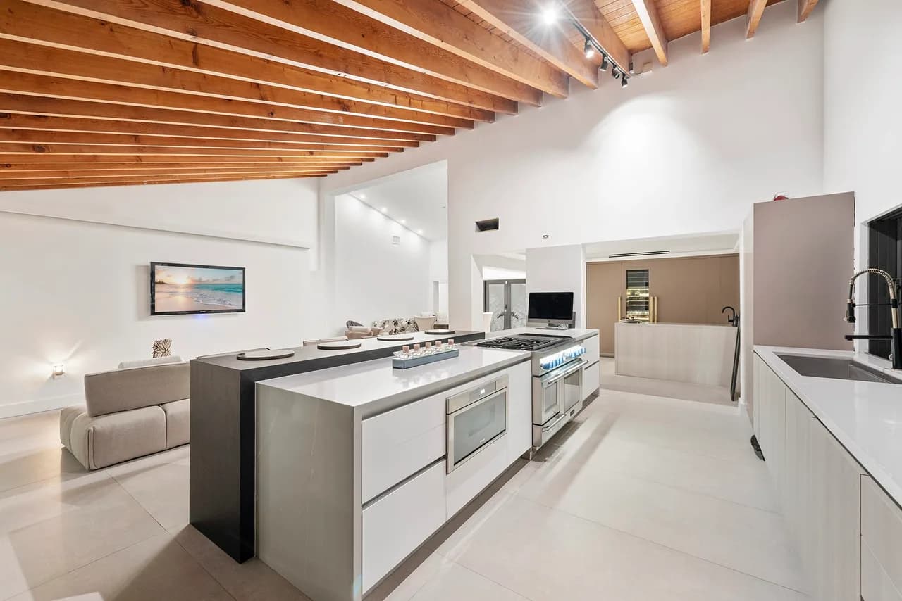 Newly Renovated Waterfront Oasis with a Private Sauna photo 3