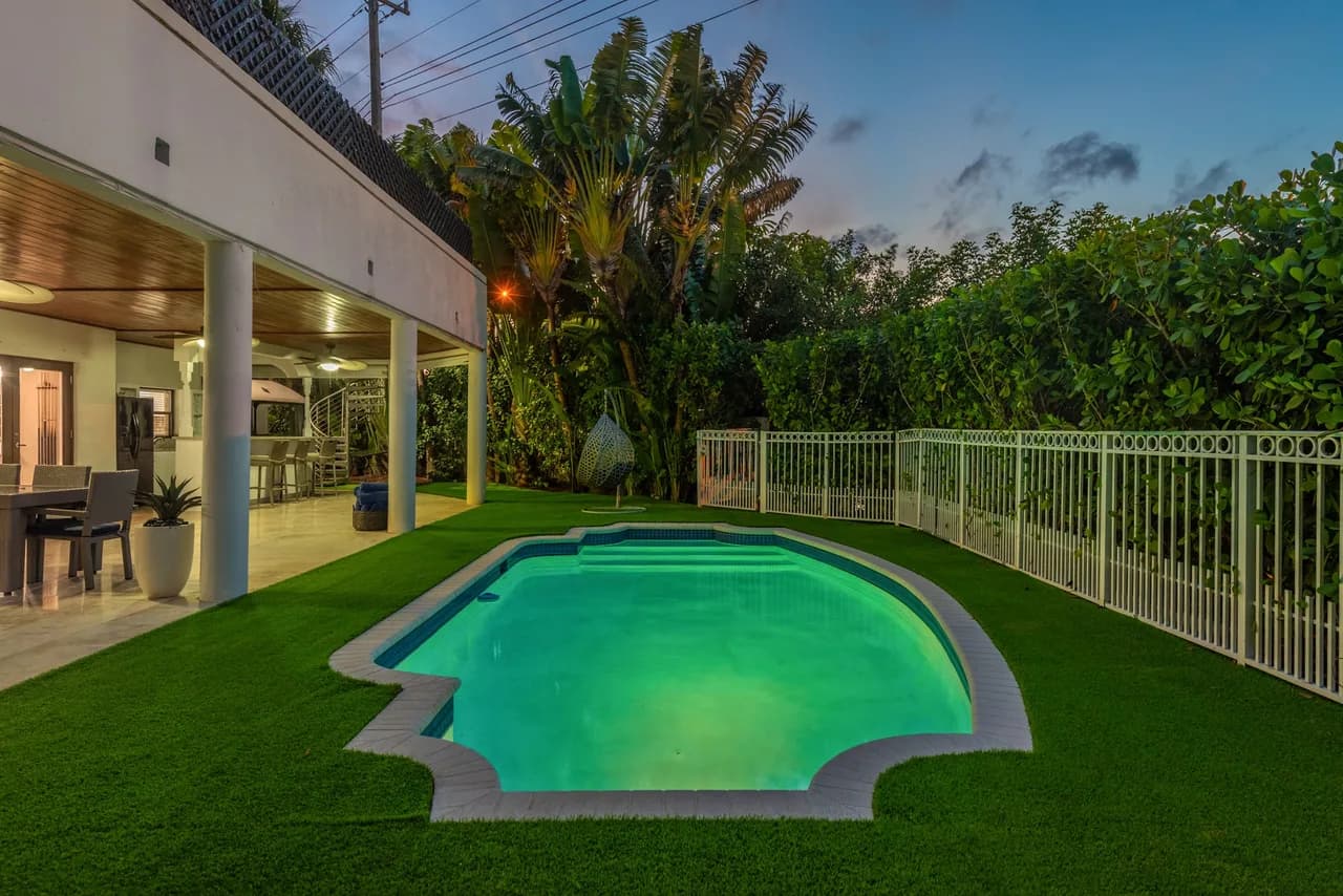 Pearl of a Property Villa with Deep Blue Pool photo 5