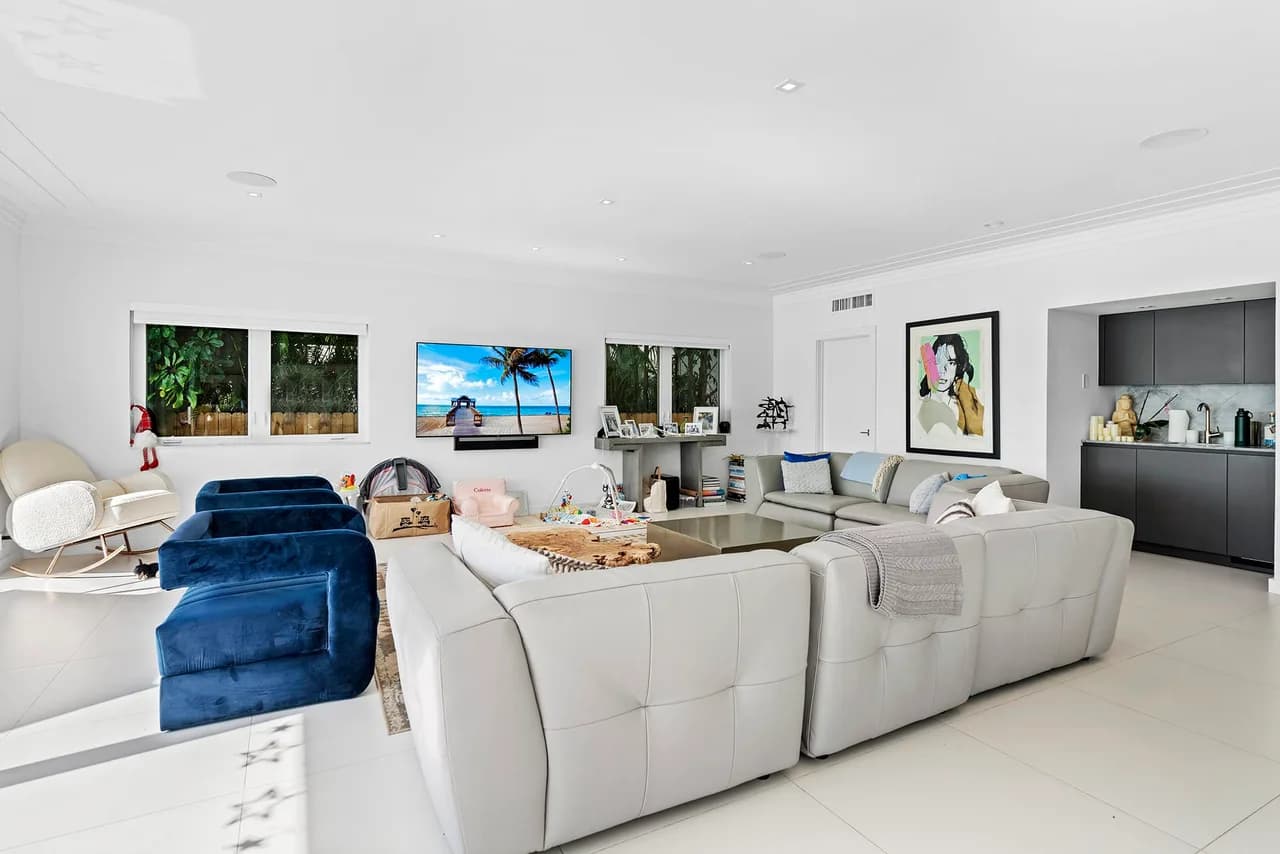 Spectacular Villa with Most Amazing Views of Downtown Miami photo 3