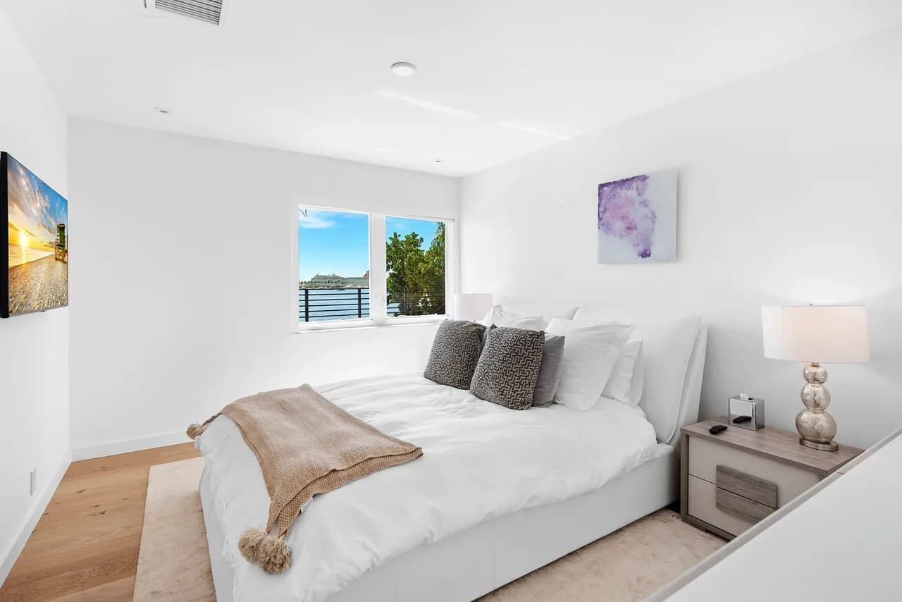 Spectacular Villa with Most Amazing Views of Downtown Miami photo 4