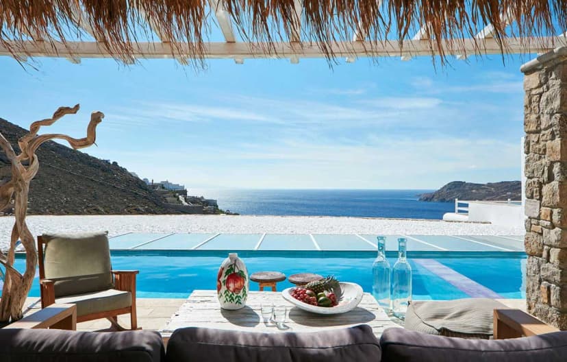EXCEPTIONAL VACATION GETAWAY WITH A TRADITIONAL CYCLADIC DESIGN