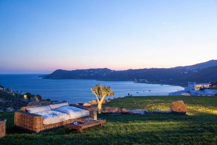 LUXURIOUS PARADISE OVERLOOKING THE PRISTINE WATERS OF ELIA BEACH