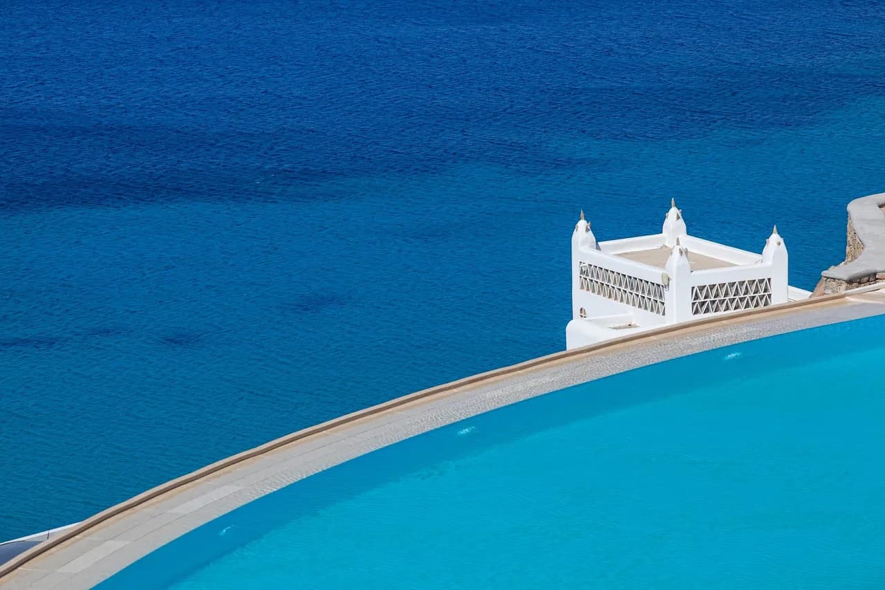 LUXURIOUS PARADISE OVERLOOKING THE PRISTINE WATERS OF ELIA BEACH photo 4