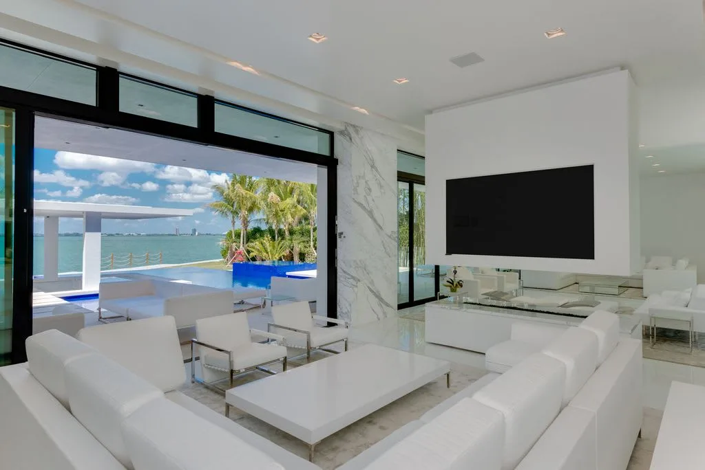 Luxurious Villa With World Class Interiors And Infinity Pool photo 2