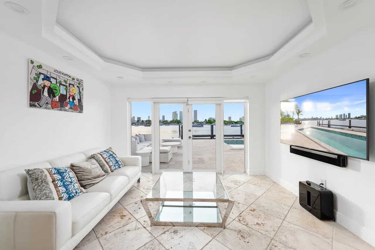 Spacious 2 Story Villa With Heated Pool And Skyline Views photo 2